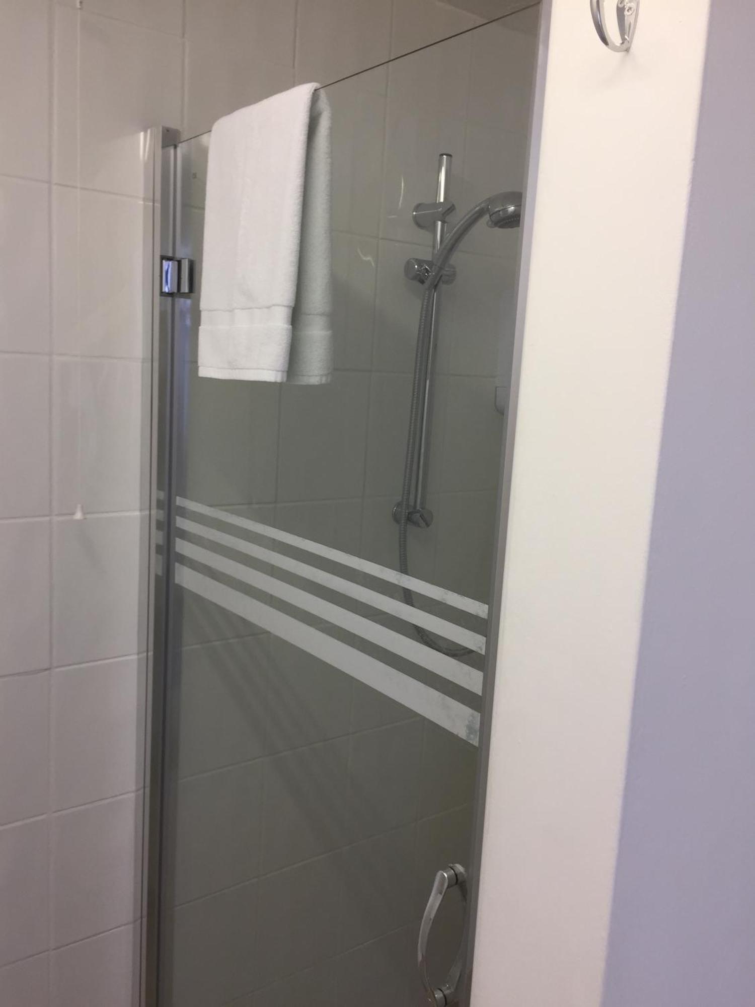 Basingstoke En Suite Room In Garden Annex Luaran gambar