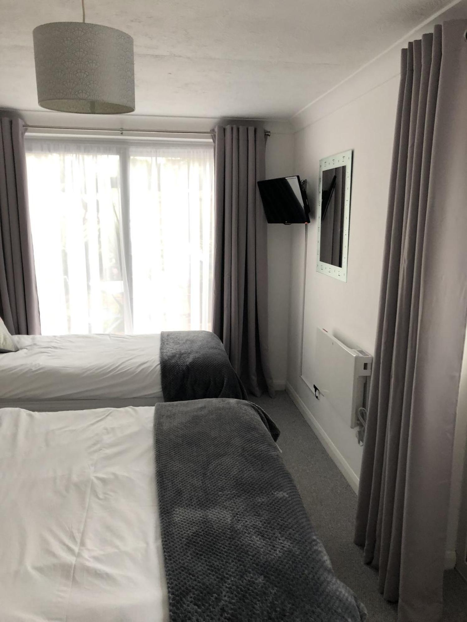 Basingstoke En Suite Room In Garden Annex Luaran gambar