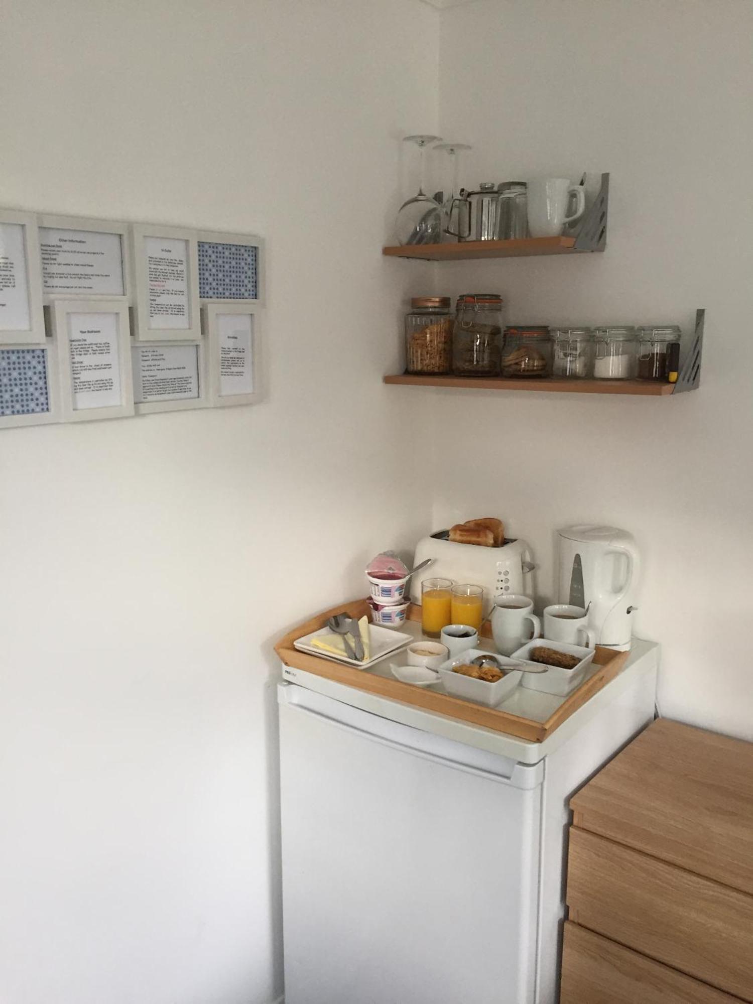 Basingstoke En Suite Room In Garden Annex Luaran gambar