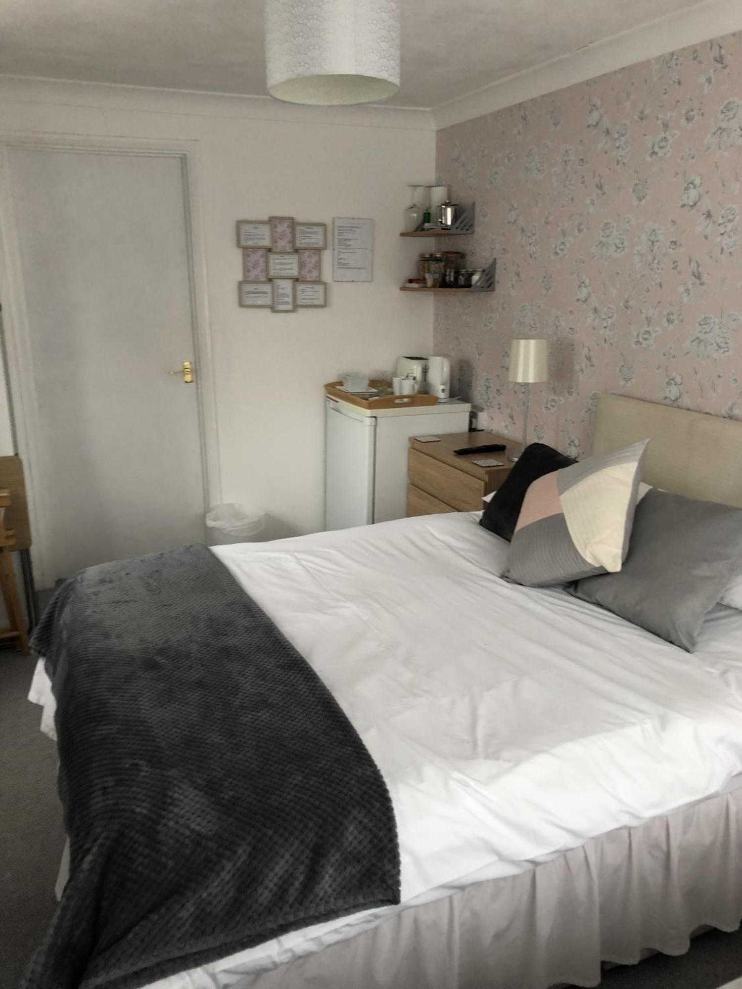 Basingstoke En Suite Room In Garden Annex Luaran gambar