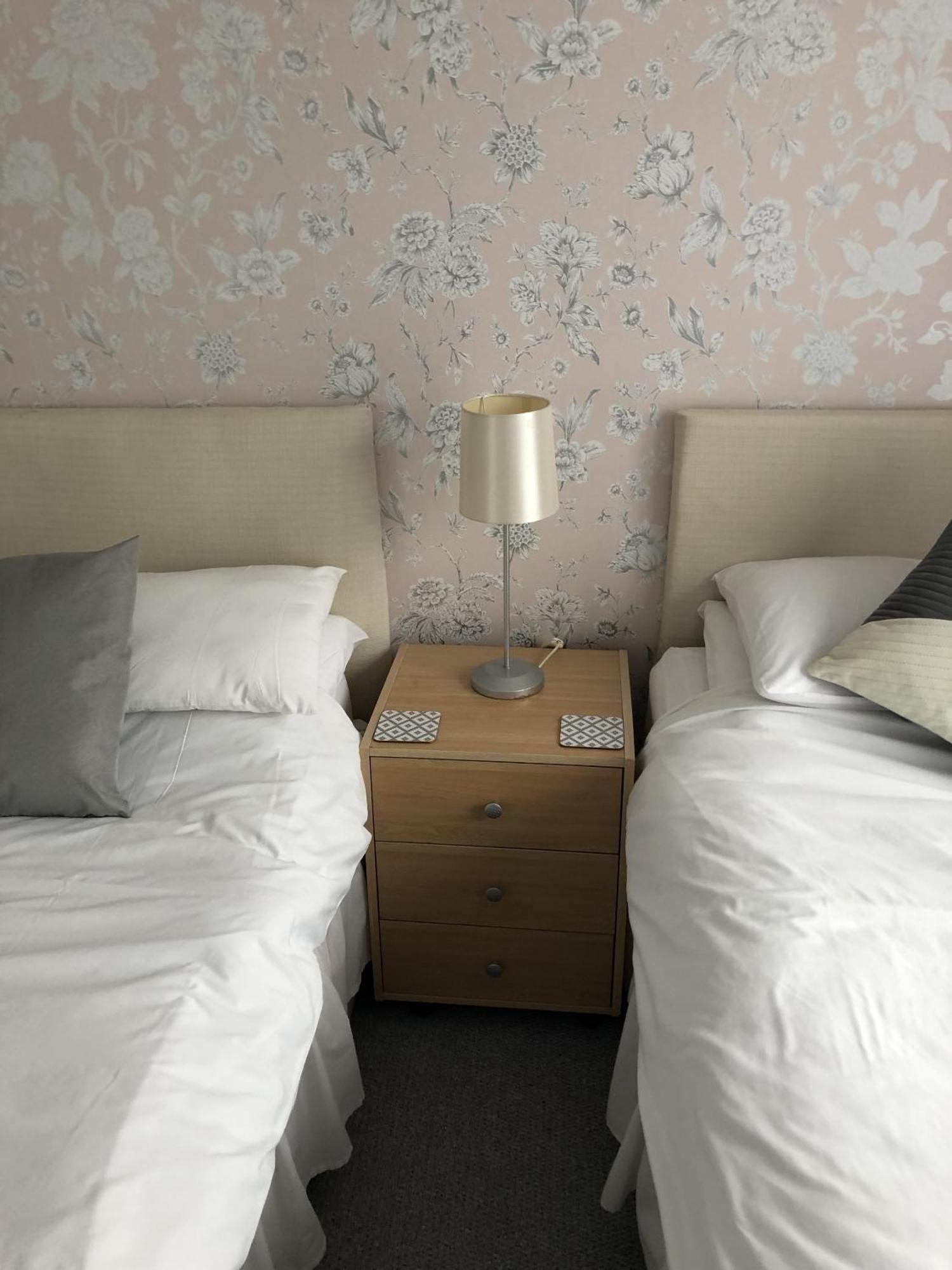 Basingstoke En Suite Room In Garden Annex Luaran gambar
